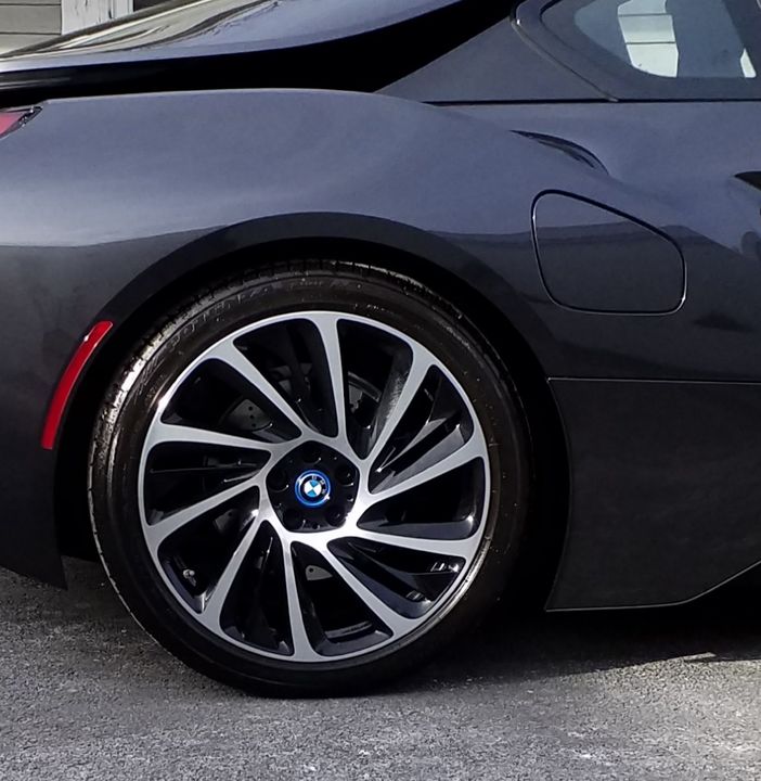 2015 BMW i 8