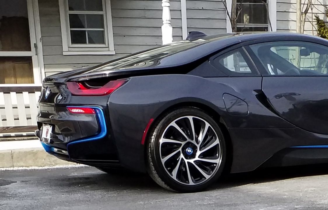 2015 BMW i 8