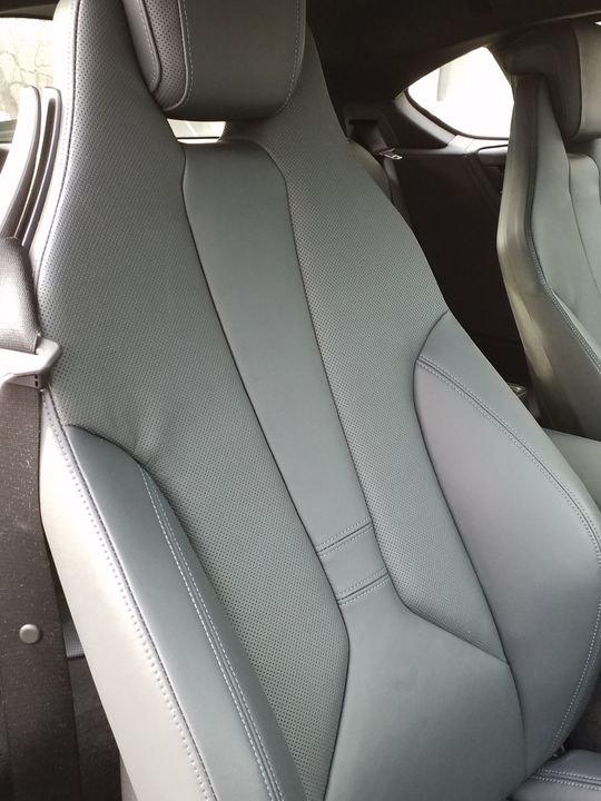 2015 BMW i 8