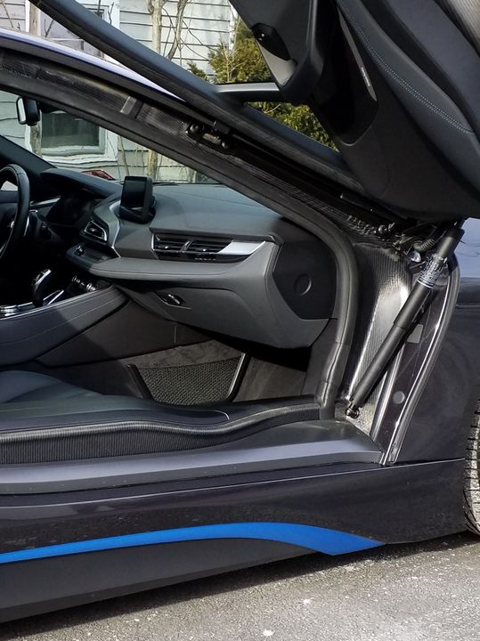 2015 BMW i 8