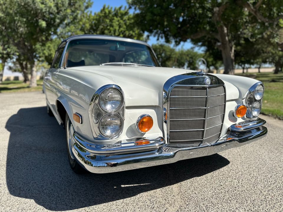 1970 Mercedes Benz 280SE