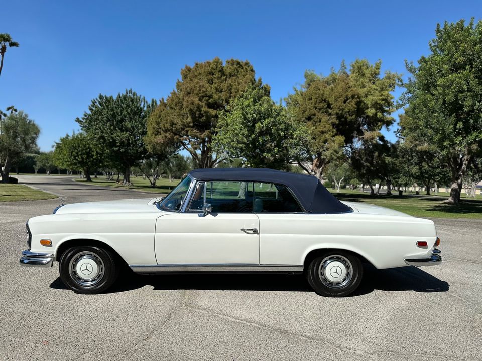 1970 Mercedes Benz 280SE