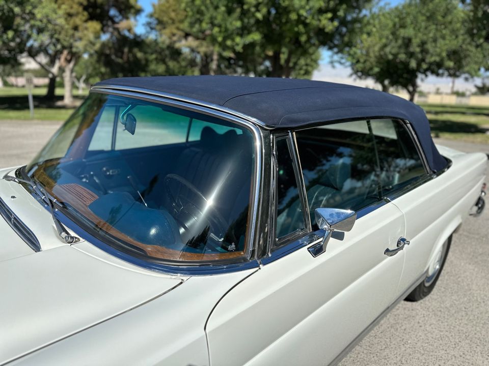1970 Mercedes Benz 280SE