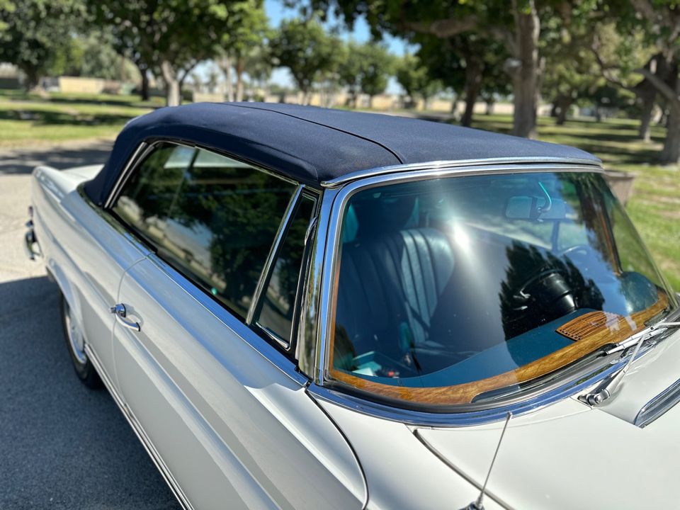 1970 Mercedes Benz 280SE