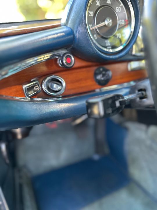 1970 Mercedes Benz 280SE