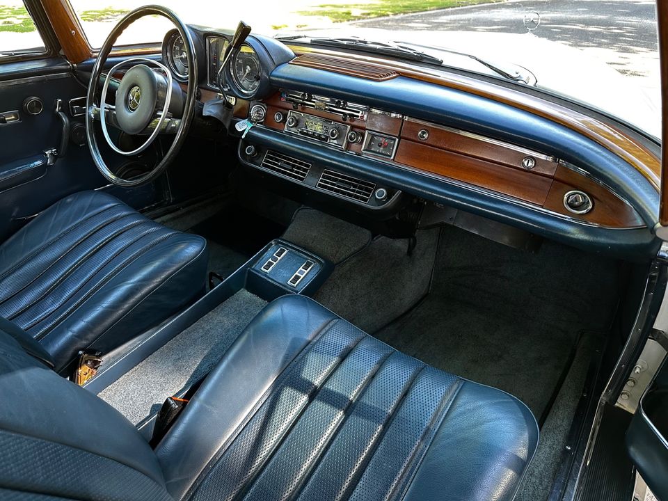 1970 Mercedes Benz 280SE