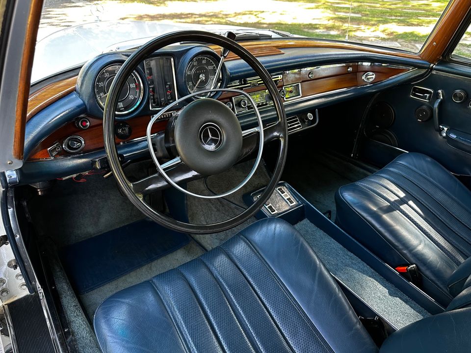 1970 Mercedes Benz 280SE