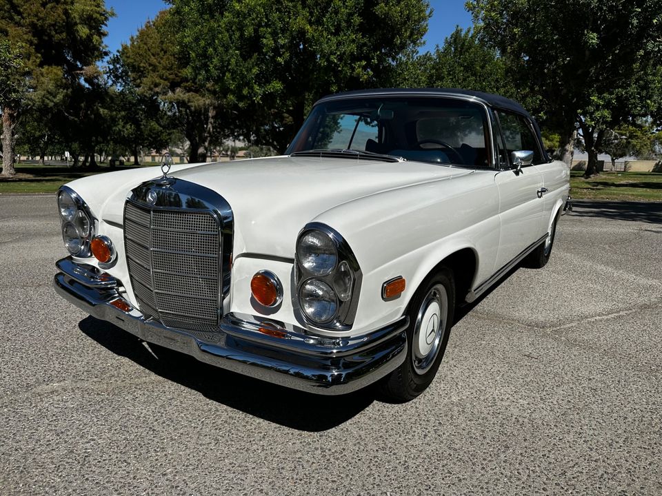 1970 Mercedes Benz 280SE