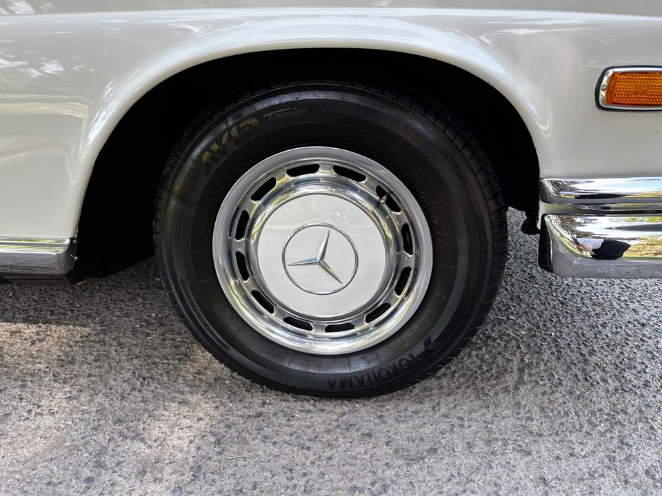 1970 Mercedes Benz 280SE
