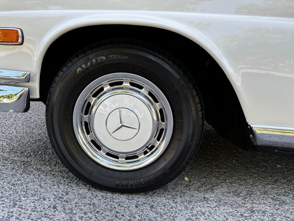 1970 Mercedes Benz 280SE