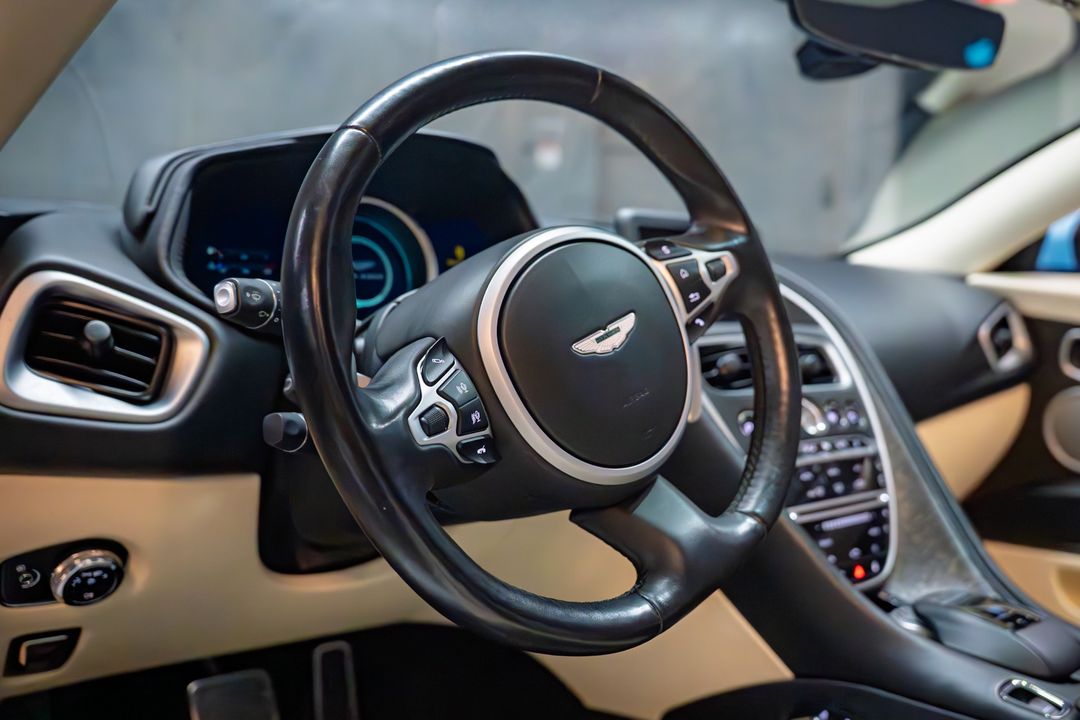 2019 Aston Martin DB11 Volante
