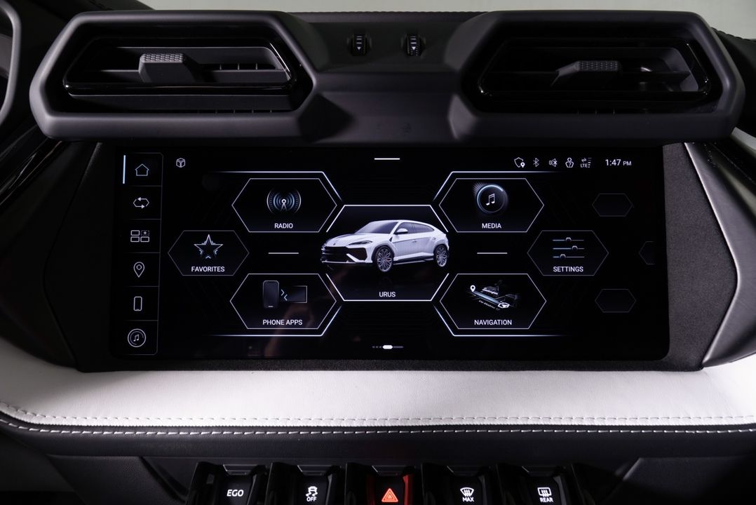 2025 Lamborghini Urus SE