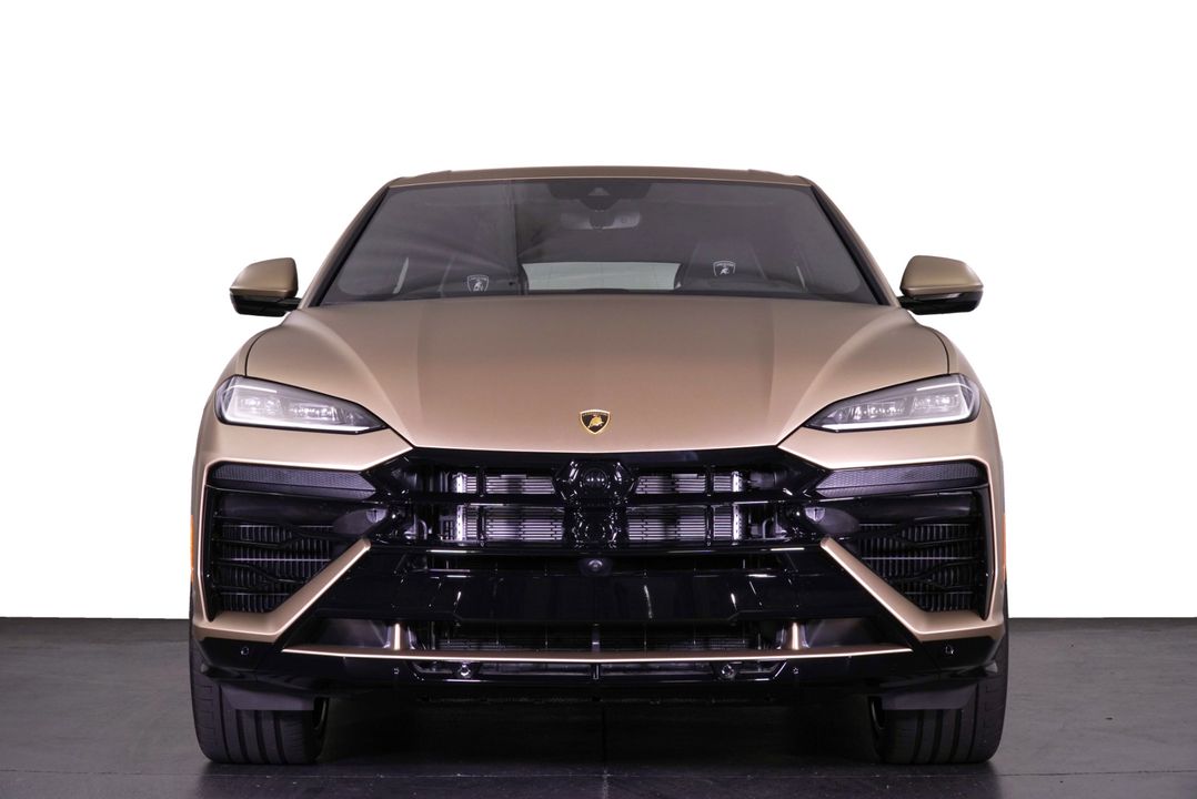 2025 Lamborghini Urus SE