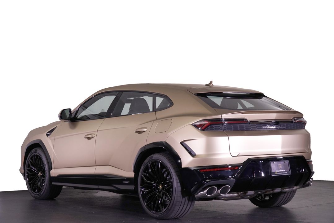 2025 Lamborghini Urus SE