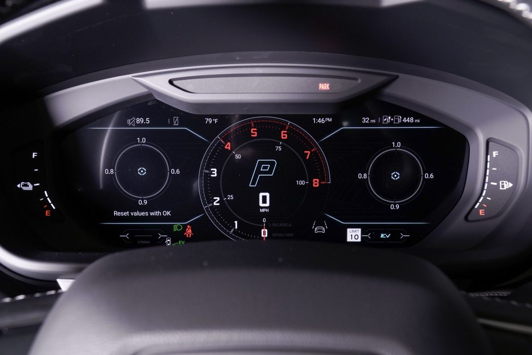 2025 Lamborghini Urus SE
