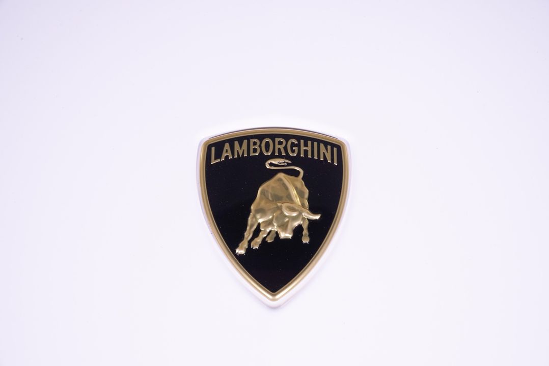 2025 Lamborghini Urus SE