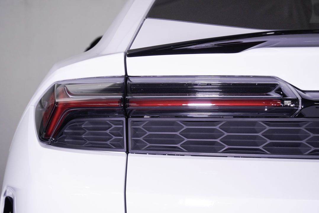 2025 Lamborghini Urus SE