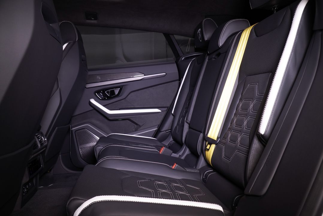 2025 Lamborghini Urus SE