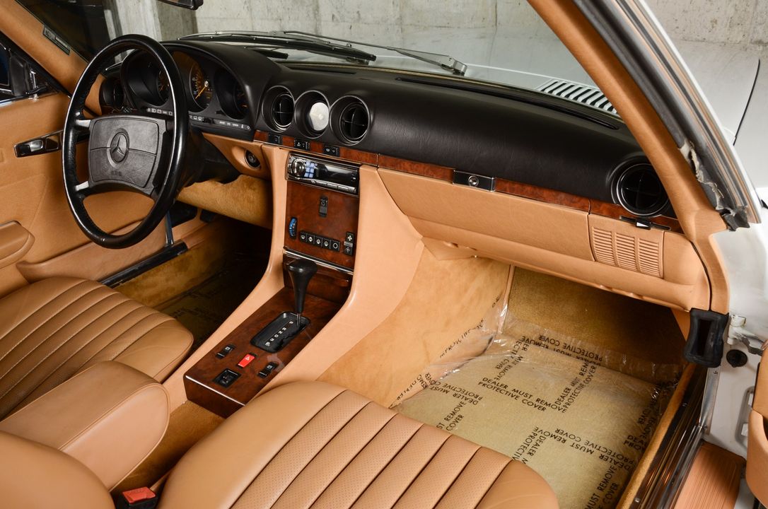 1987 Mercedes-Benz 560-Class