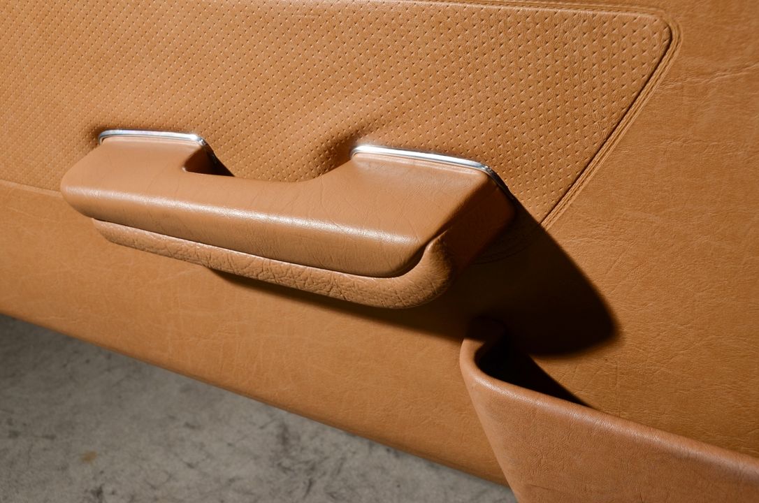 1987 Mercedes-Benz 560-Class