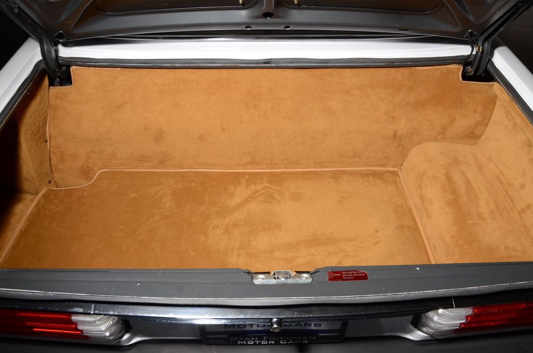 1987 Mercedes-Benz 560-Class