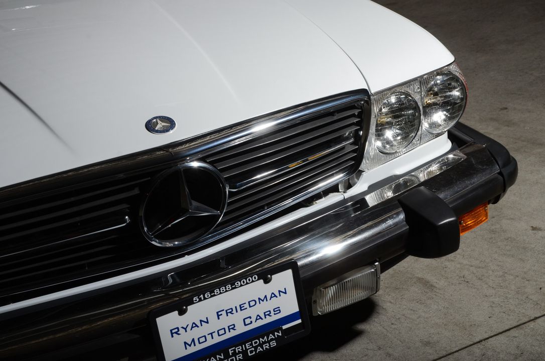 1987 Mercedes-Benz 560-Class