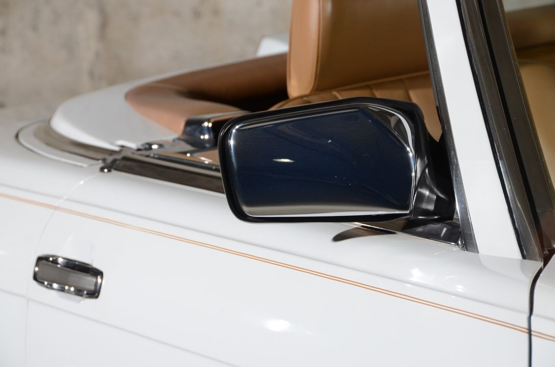 1987 Mercedes-Benz 560-Class