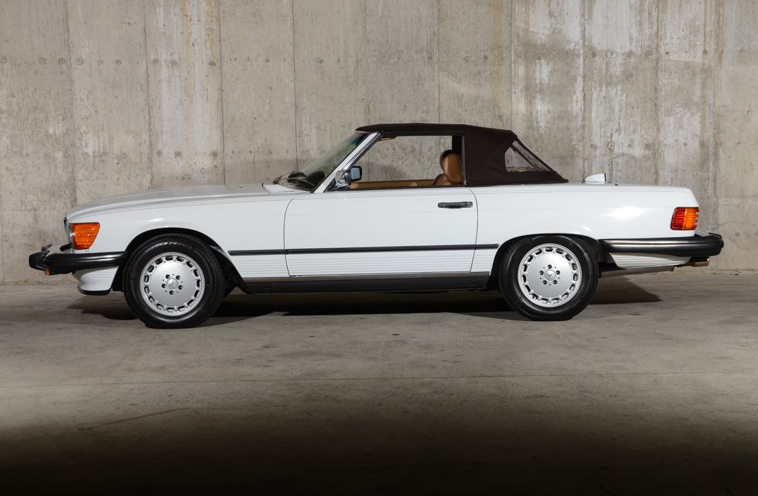 1987 Mercedes-Benz 560-Class