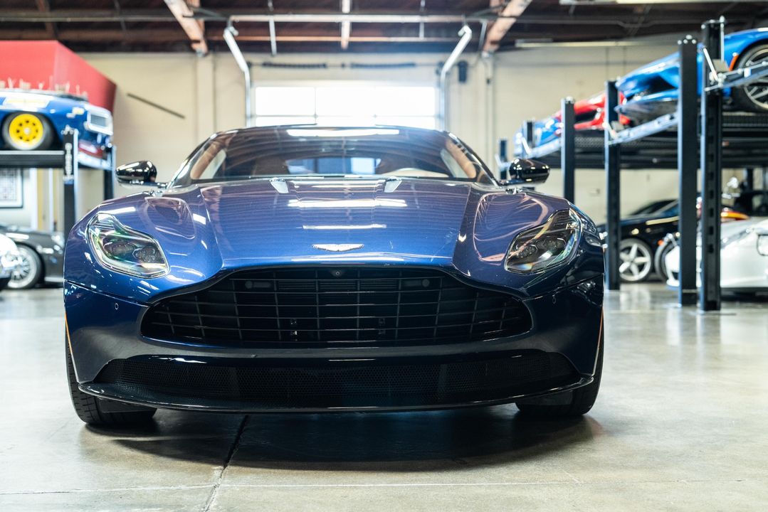 2019 Aston Martin DB11