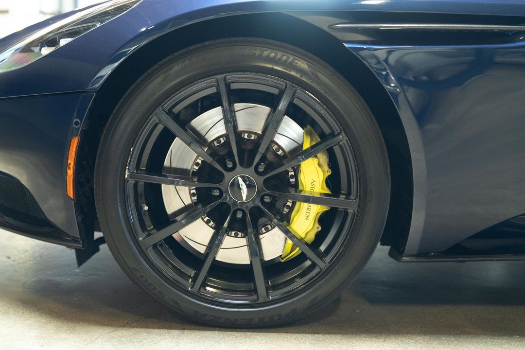 2019 Aston Martin DB11