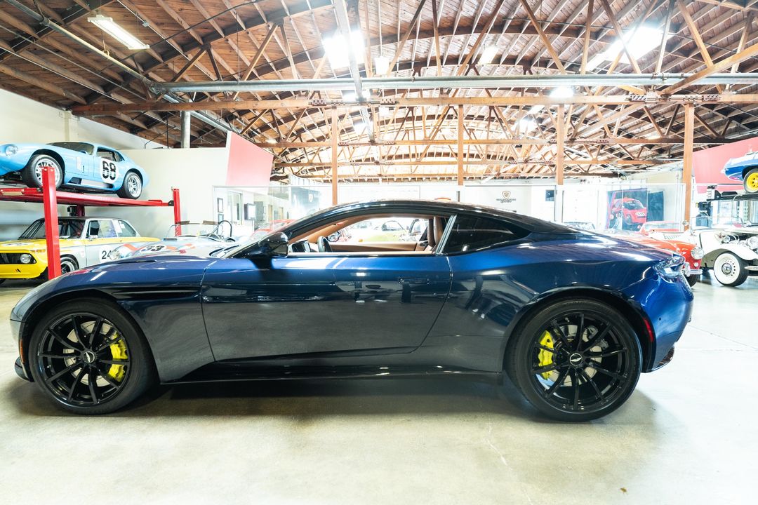 2019 Aston Martin DB11
