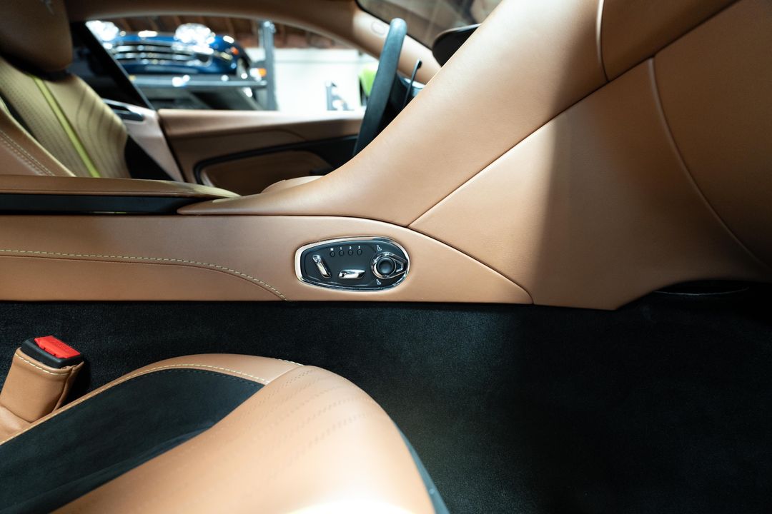 2019 Aston Martin DB11