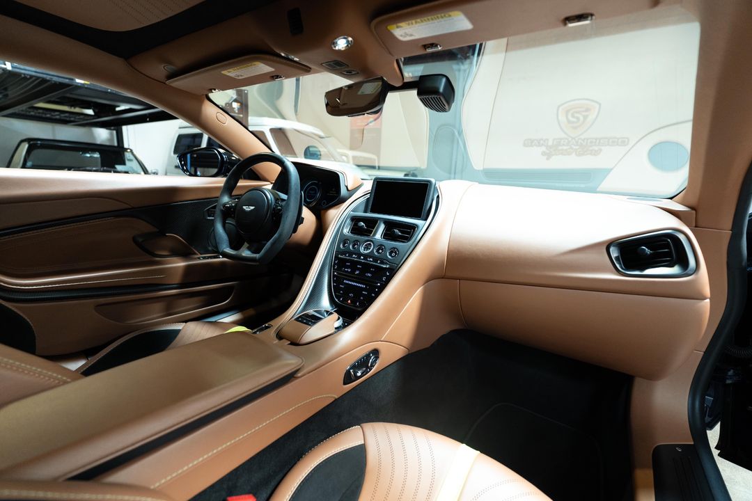 2019 Aston Martin DB11