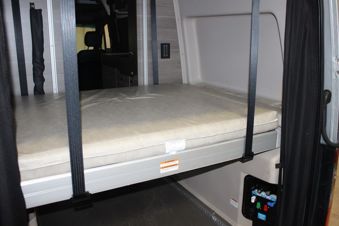 2020 Mercedes-Benz Sprinter camper