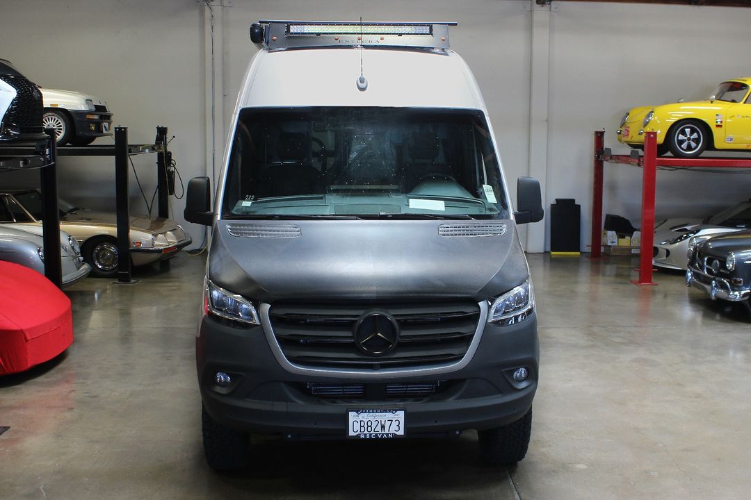 2020 Mercedes-Benz Sprinter camper