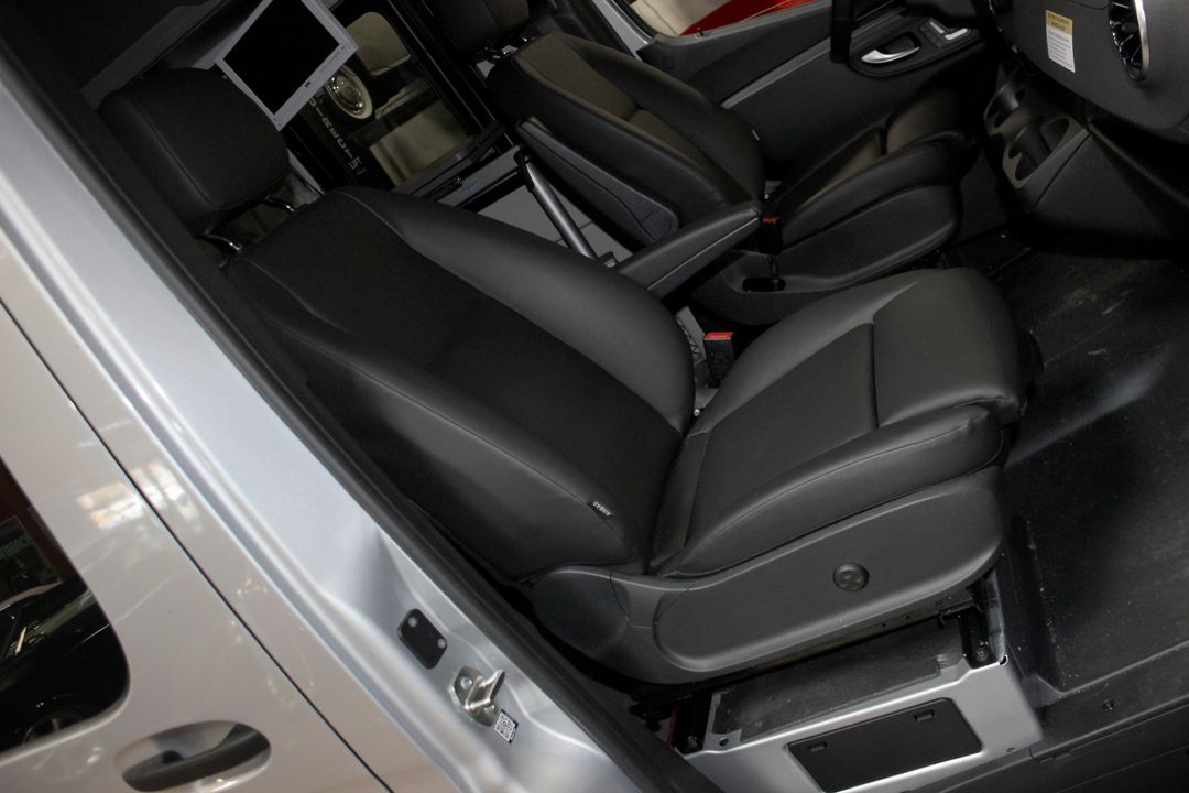 2020 Mercedes-Benz Sprinter camper