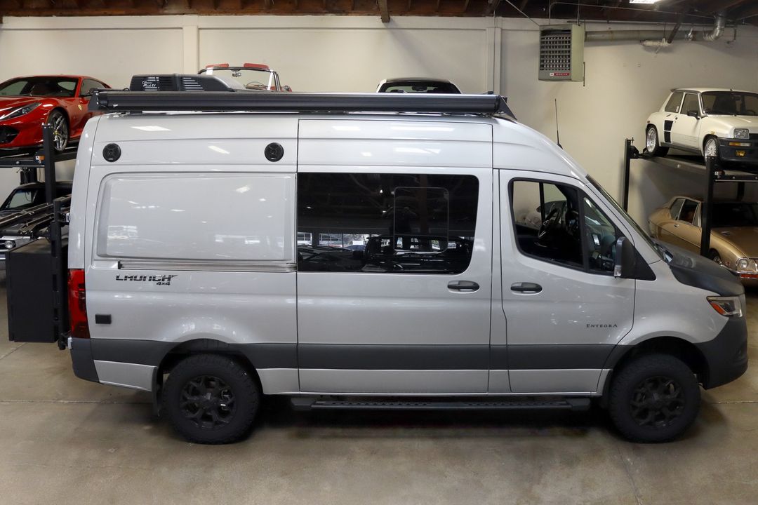2020 Mercedes-Benz Sprinter camper