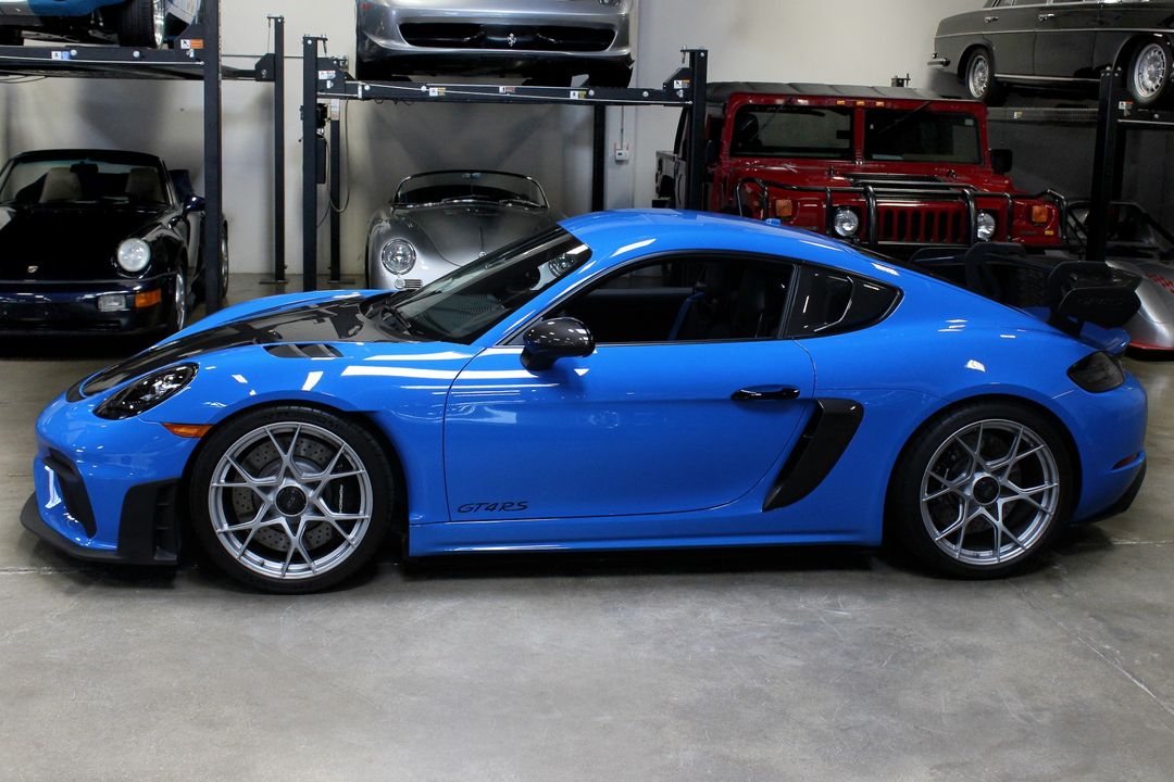 2023 Porsche 718 Cayman