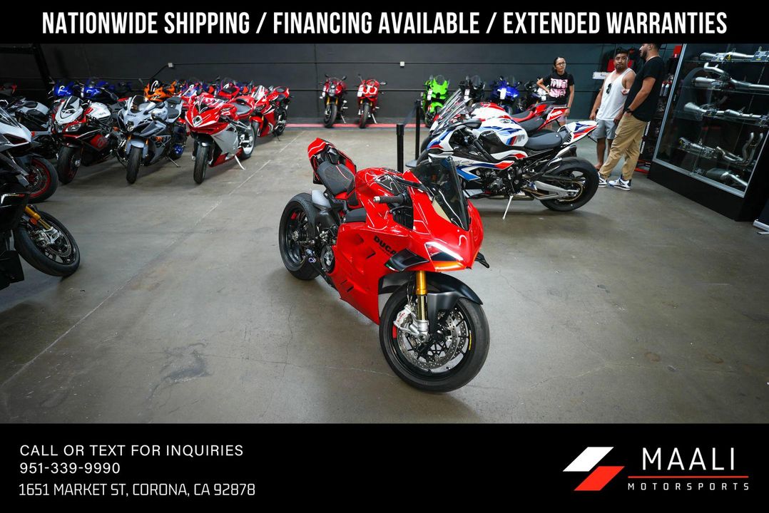2023 Ducati Panigale V4 S