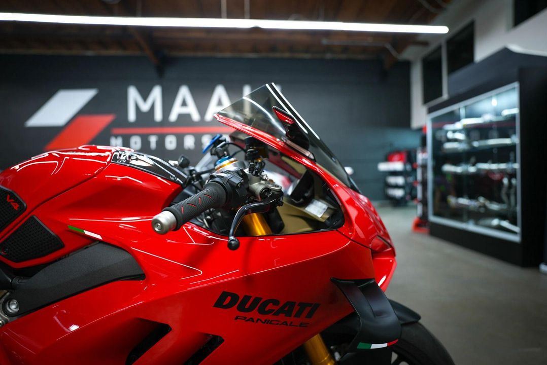 2023 Ducati Panigale V4 S