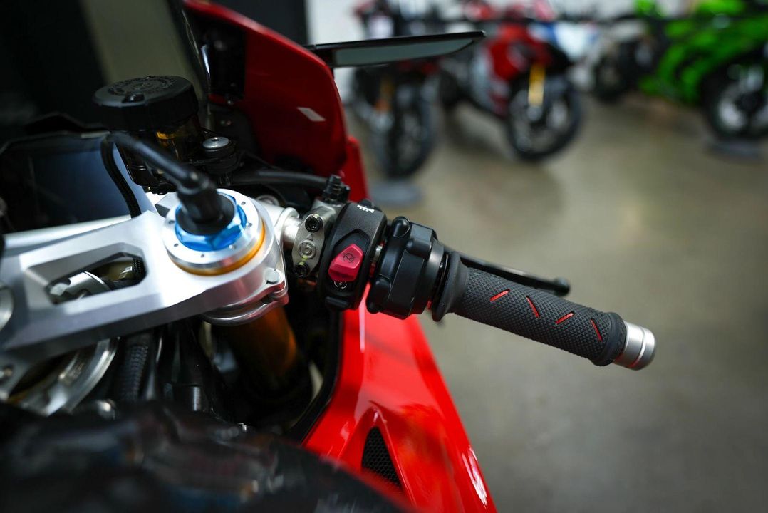 2023 Ducati Panigale V4 S