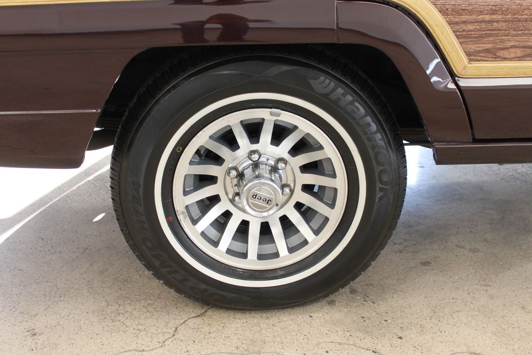 1989 Jeep Grand Wagoneer