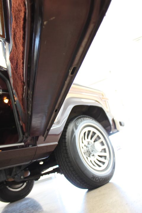 1989 Jeep Grand Wagoneer