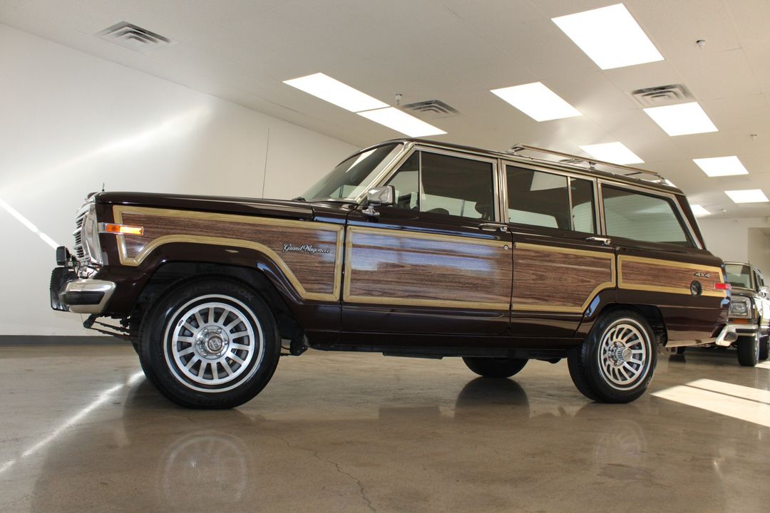 1989 Jeep Grand Wagoneer
