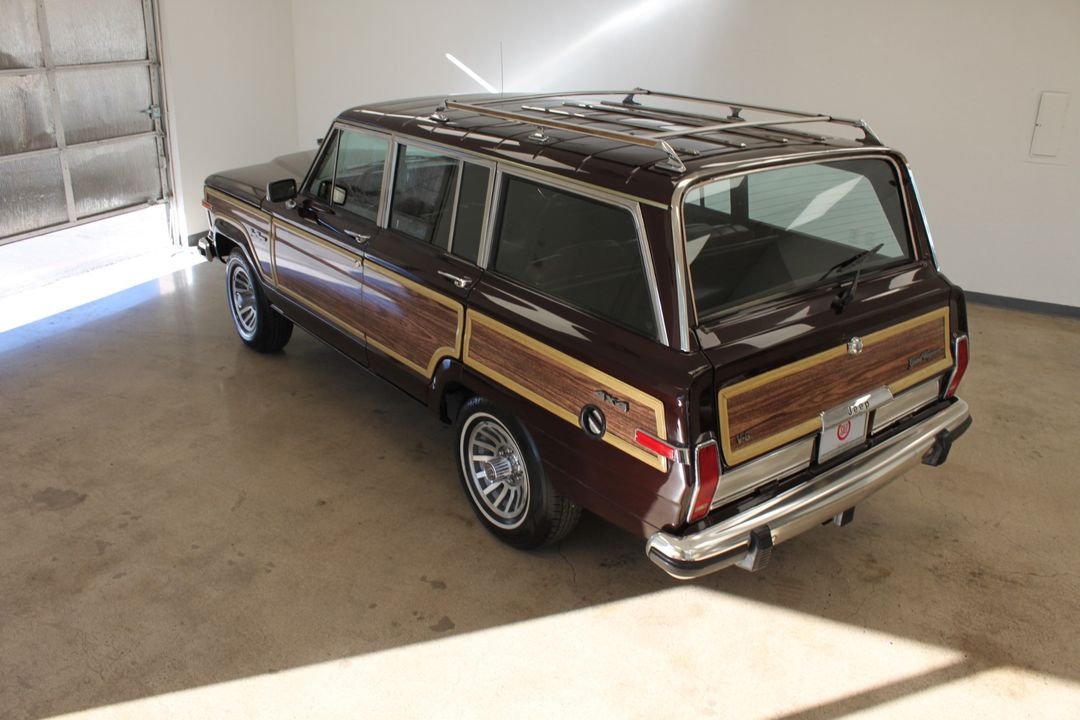 1989 Jeep Grand Wagoneer