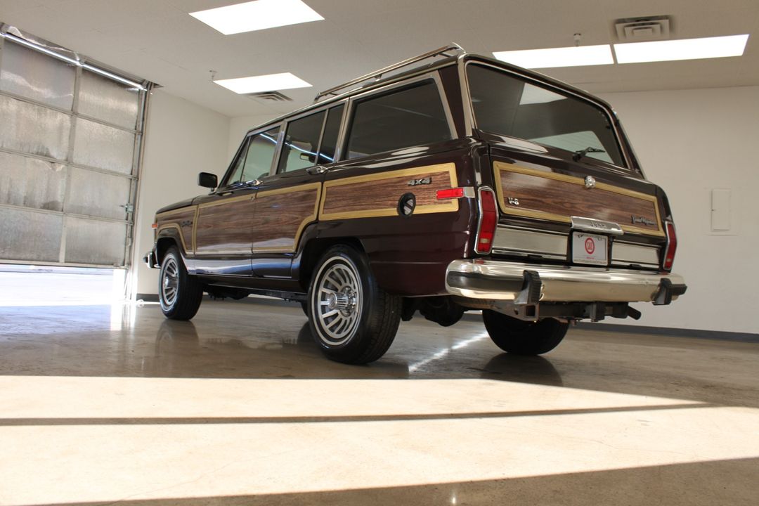 1989 Jeep Grand Wagoneer