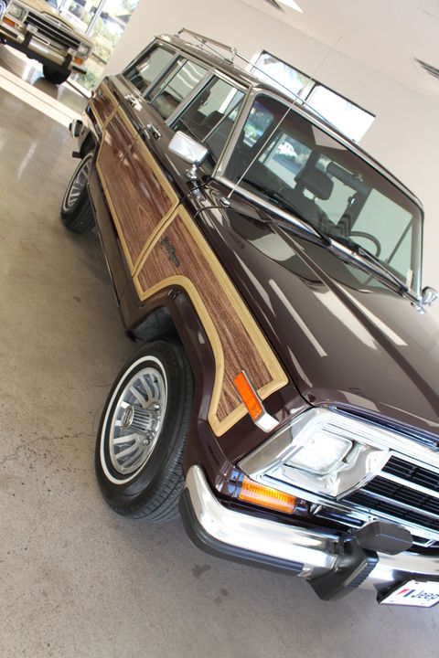 1989 Jeep Grand Wagoneer