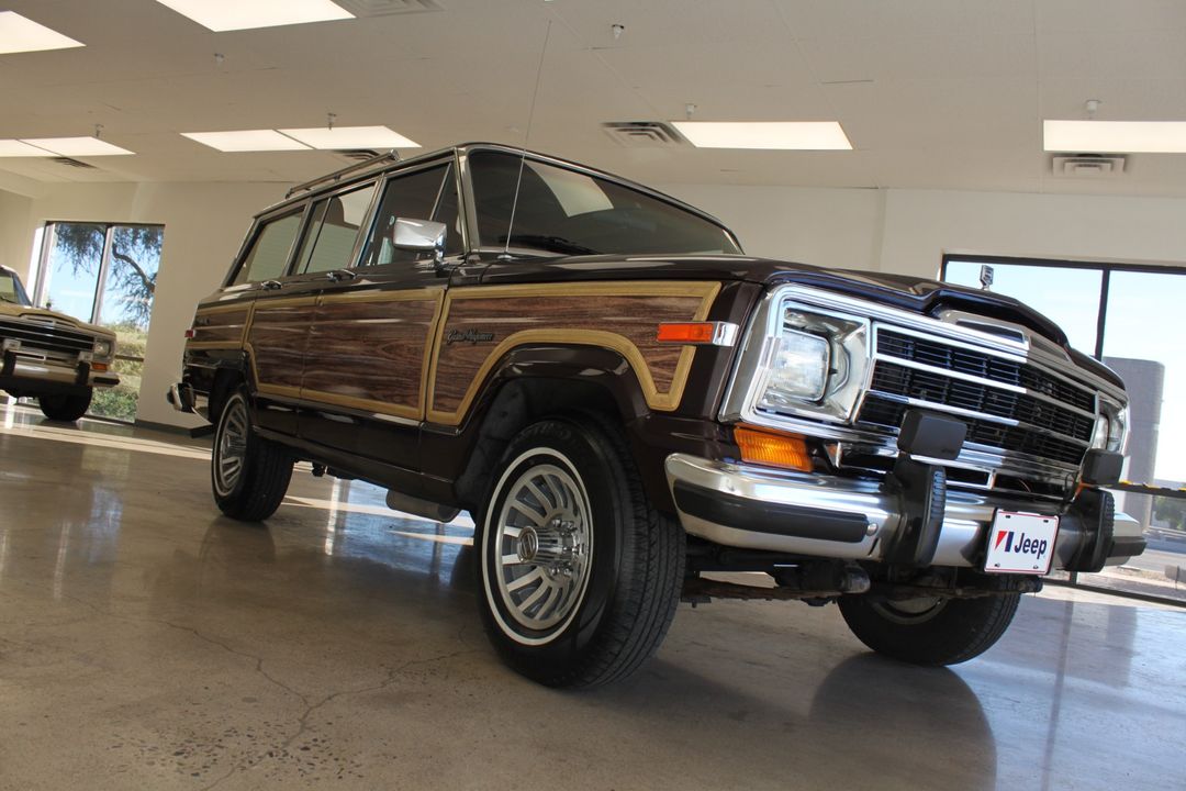 1989 Jeep Grand Wagoneer