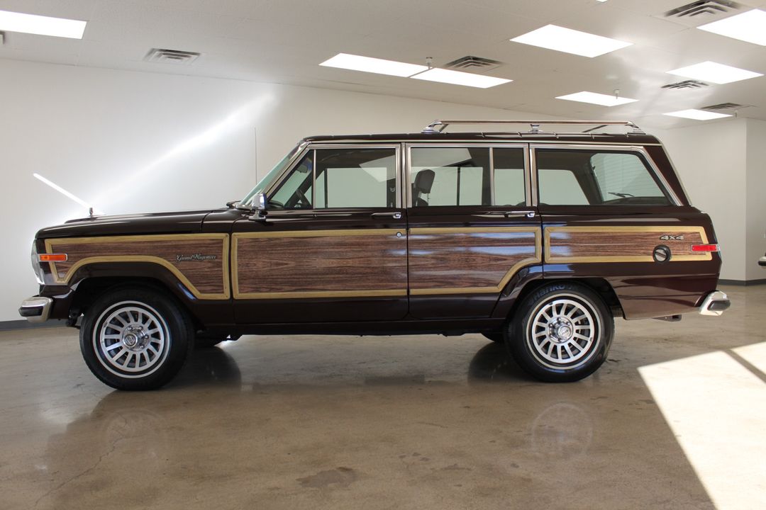 1989 Jeep Grand Wagoneer