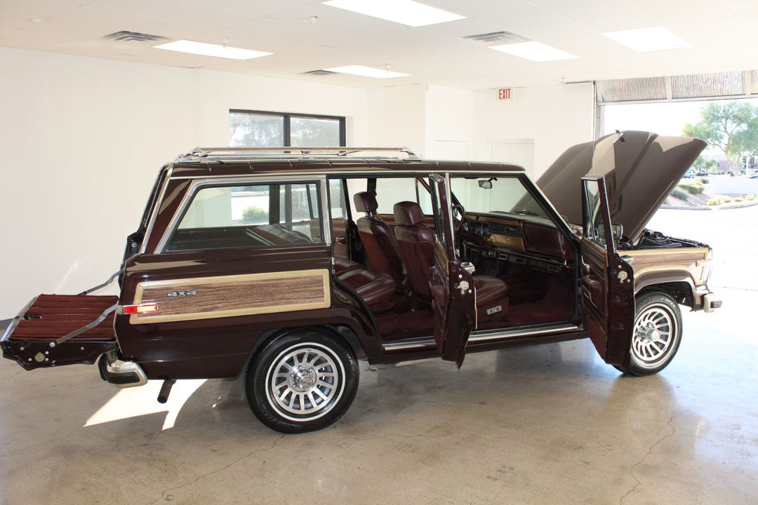 1989 Jeep Grand Wagoneer